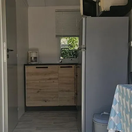 Mobil-home Avec Terrasse A Pour 3 Pers. - Api-1-52-605