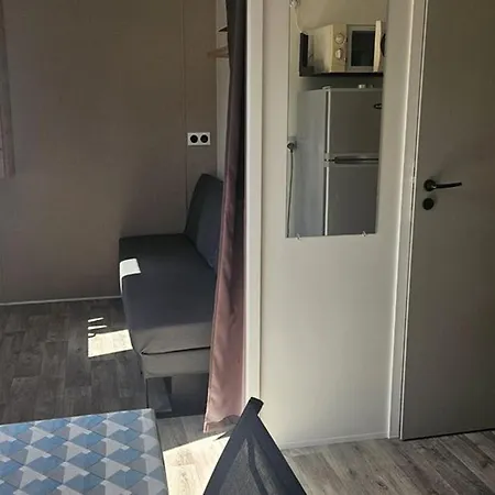 Kemping Mobil-home Avec Terrasse A Pour 3 Pers. - Api-1-52-605 Notre-Dame-de-Monts
