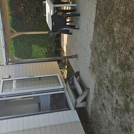 Mobil-home Avec Terrasse à Pour 3 Pers. - Api-1-52-605 Camping *