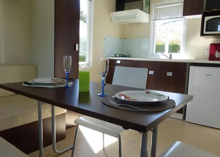 Mobil-home Avec Terrasse A Pour 3 Pers. - Api-1-52-605 山地圣母村