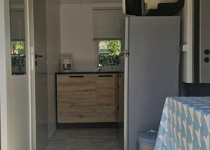 Mobil-home Avec Terrasse A Pour 3 Pers. - Api-1-52-605